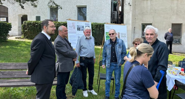 pam_desky_Želeč2.jpg